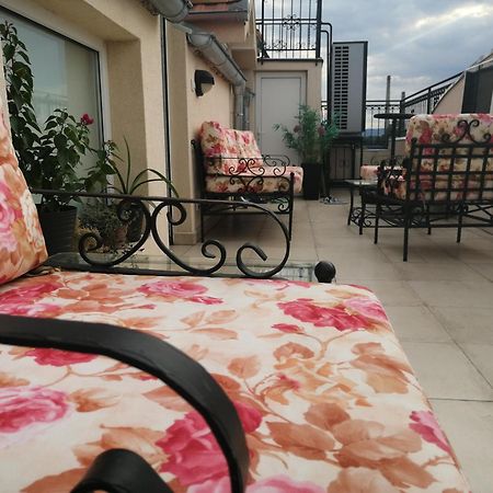 New And Nice Apartments 克拉古耶瓦茨 外观 照片